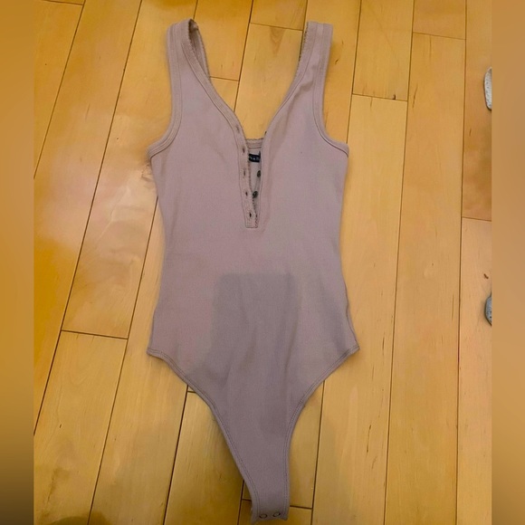 beige/ light purple bodysuit - Picture 1 of 1